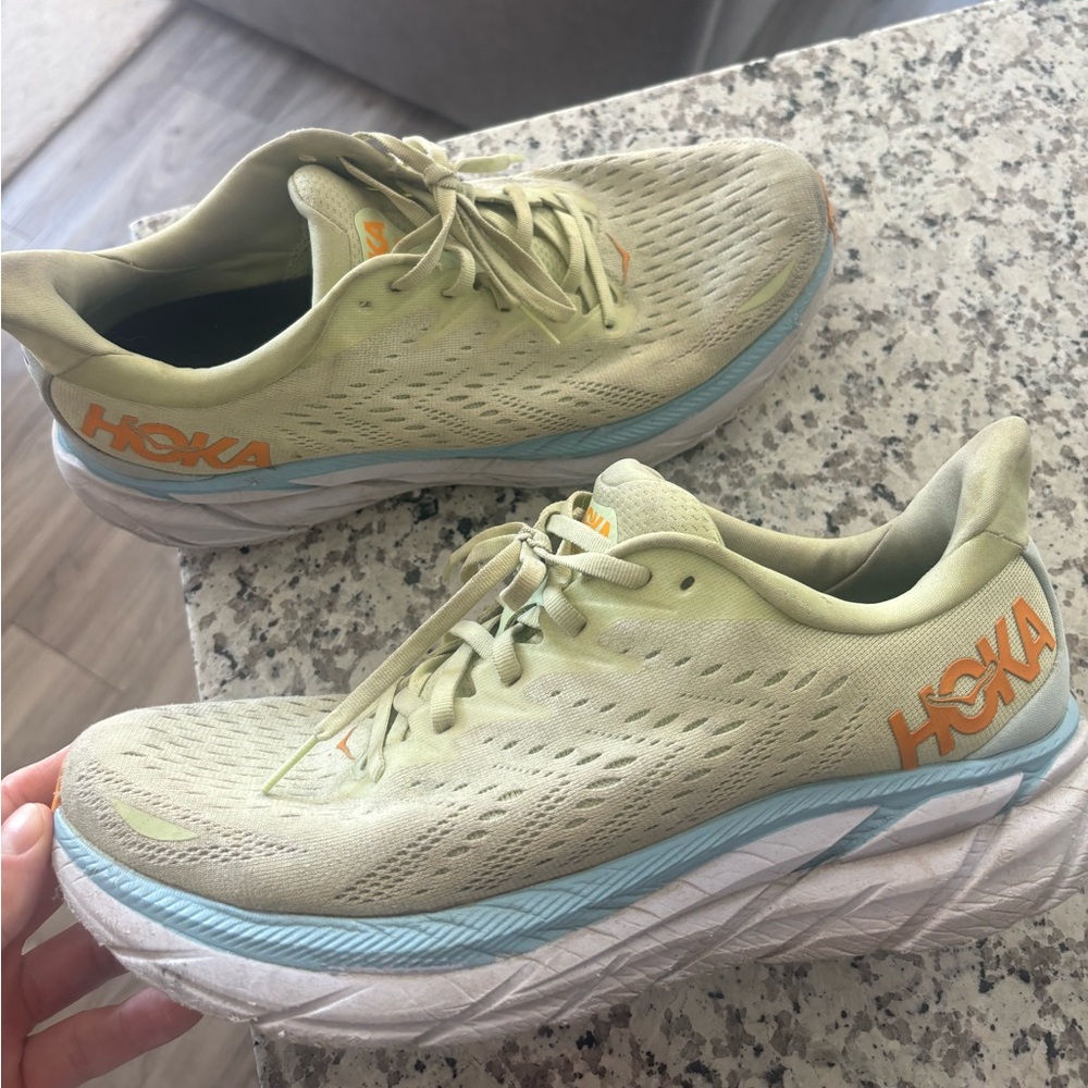 Hoka Clifton 8 size 11